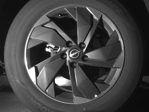 Used 2025 Nissan Rogue SV AWD/4WD image 15