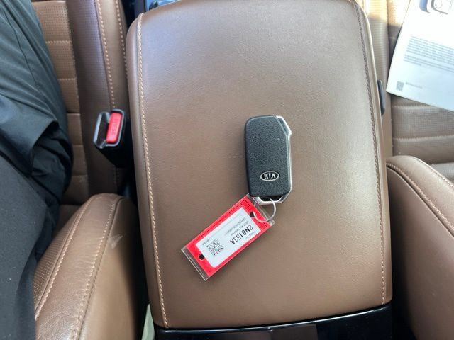 Used 2020 Kia Telluride SX w/ SX Prestige Package AWD/4WD image 10