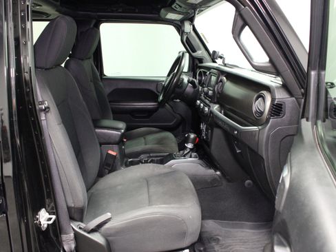 Used 2018 Jeep Wrangler Unlimited Sport S AWD/4WD image 13
