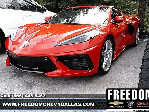 Used 2022 Chevrolet Corvette Stingray Preferred Cpe w/ 2LT RWD image 3