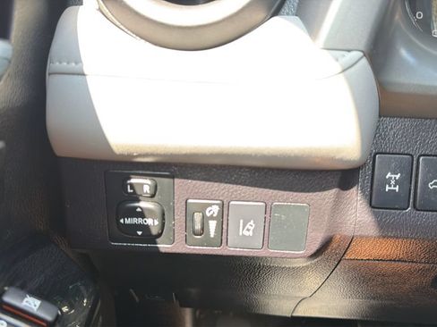 Used 2018 Toyota RAV4 Limited w/ Advanced Technology Package AWD/4WD image 20