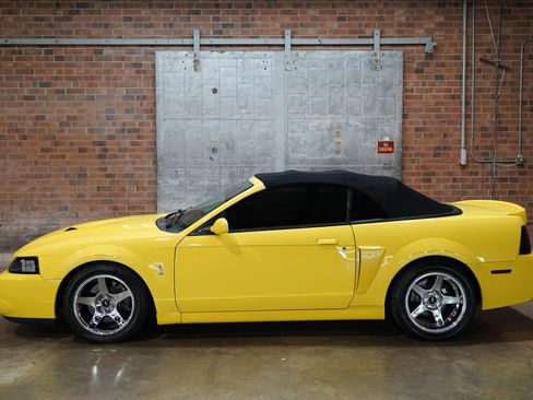 Used 2003 Ford Mustang Cobra image 44
