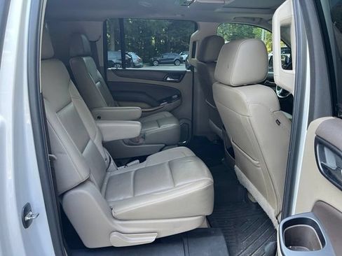 Used 2018 Chevrolet Suburban Premier AWD/4WD image 13