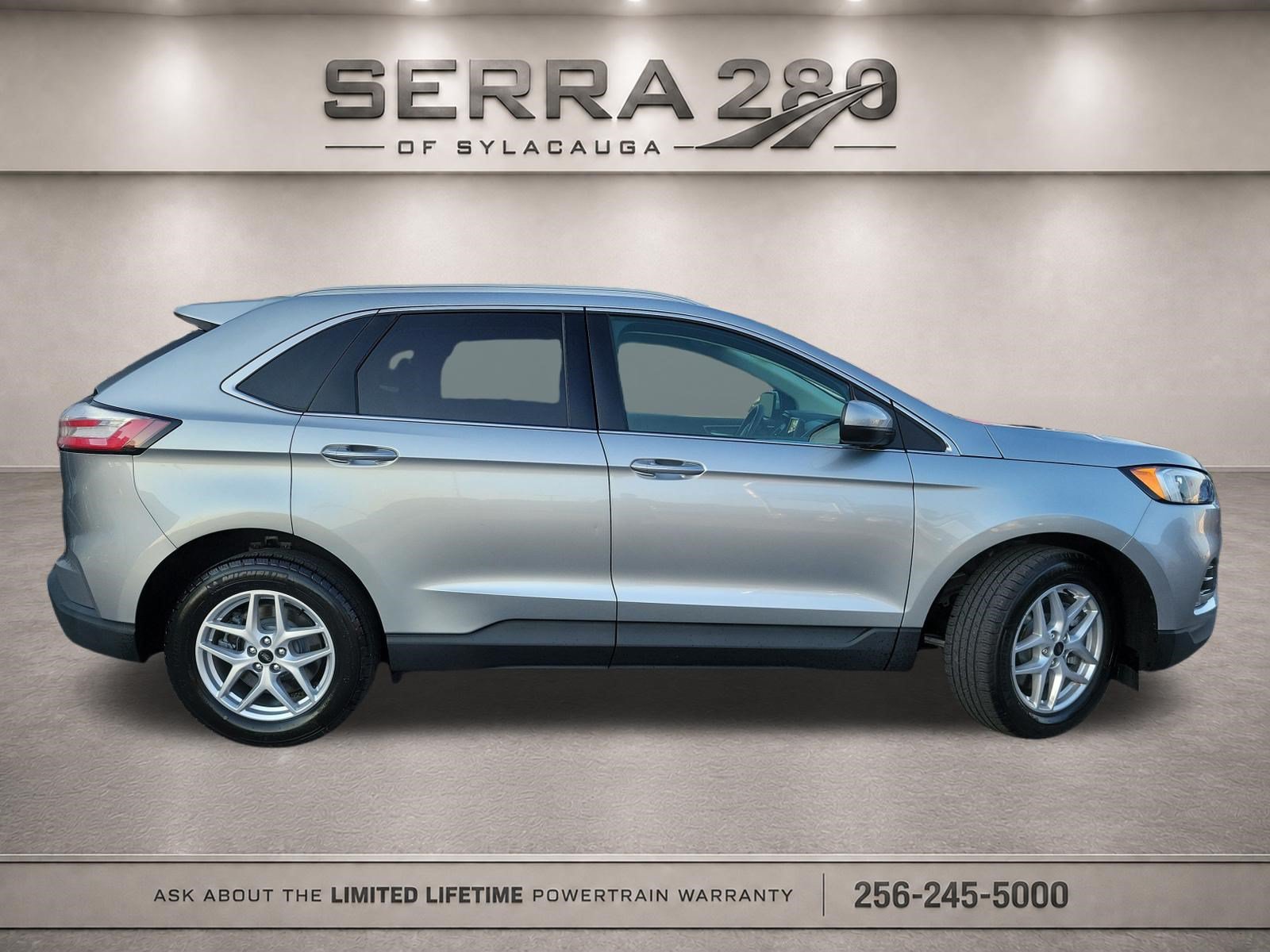 Used 2024 Ford Edge SEL w/ Convenience Package AWD/4WD image 4