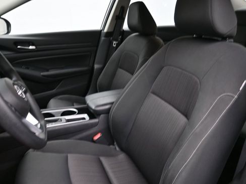 Used 2024 Nissan Altima 2.5 SV image 23