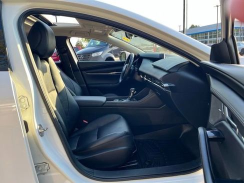 Used 2020 MAZDA MAZDA3 AWD Sedan w/ Premium Package image 17