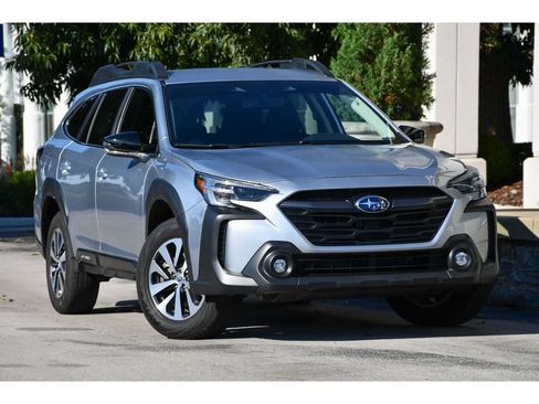 Used 2025 Subaru Outback Premium w/ Popular Package #1 AWD/4WD image 1