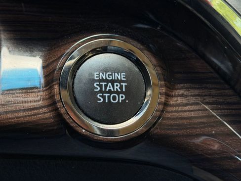 Used 2014 Toyota Avalon XLE Touring FWD image 31