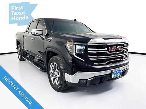Used 2025 GMC Sierra 1500 SLT image 1
