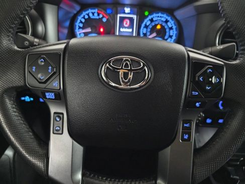 Used 2021 Toyota Tacoma TRD Off-Road w/ Technology Package AWD/4WD image 30