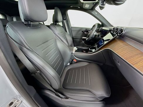 Used 2026 Mercedes-Benz GLC 300 4MATIC image 29