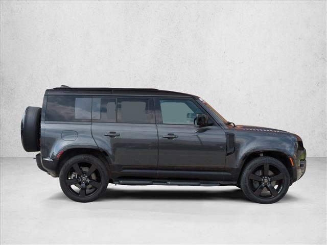 Certified 2025 Land Rover Defender 110 X-Dynamic SE AWD/4WD image 4