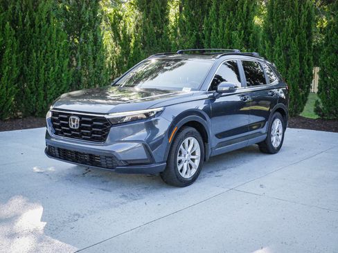 Used 2023 Honda CR-V EX image 5