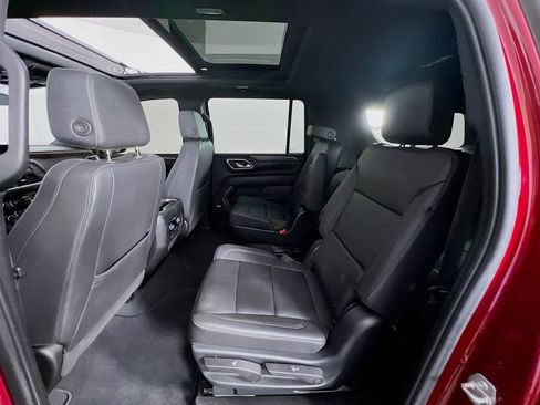 Used 2023 Chevrolet Suburban Z71 w/ Luxury Package AWD/4WD image 24