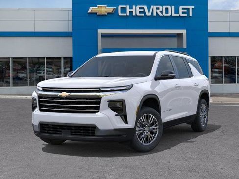 New 2026 Chevrolet Traverse LT w/ LPO, Floor Liner Package FWD image 6