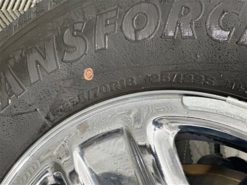 Used 2024 RAM 2500 Tradesman w/ Chrome Appearance Group image 32