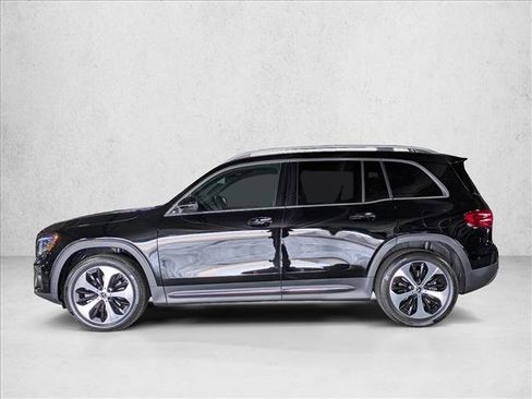 Used 2025 Mercedes-Benz GLB 250 image 12