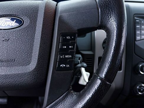 Used 2014 Ford F150 XLT w/ XLT Chrome Package image 21