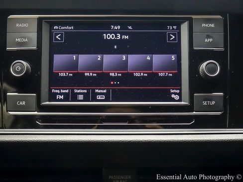 Used 2019 Volkswagen Jetta GLI FWD image 15