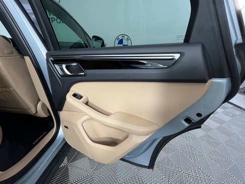 Used 2024 Porsche Macan AWD/4WD image 24