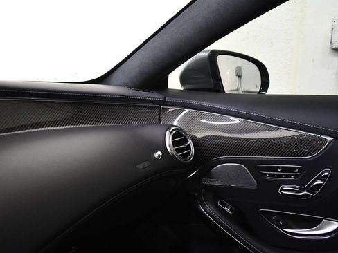Used 2015 Mercedes-Benz S 63 AMG 4MATIC Coupe image 23