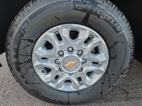 New 2026 Chevrolet Silverado 3500 LTZ w/ LTZ Premium Package image 11