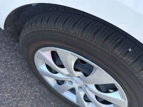 Used 2023 Toyota Corolla LE w/ Carpet Mat Package (TMS) FWD image 6