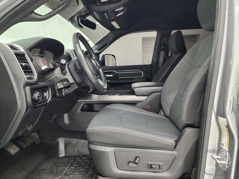 Used 2022 RAM 2500 Big Horn w/ Level C Equiment Group image 8