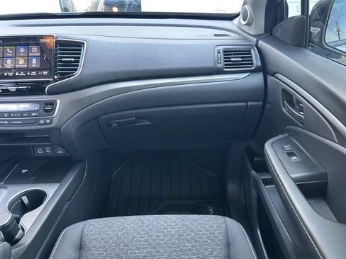 Certified 2025 Honda Ridgeline Sport image 16