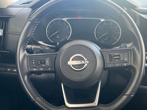 Used 2025 Nissan Pathfinder SV FWD image 30