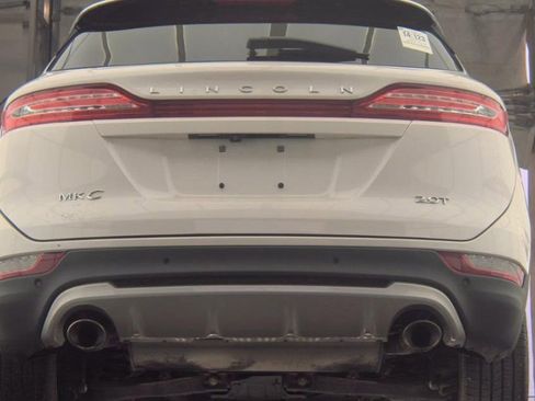 Used 2017 Lincoln MKC Reserve FWD image 6