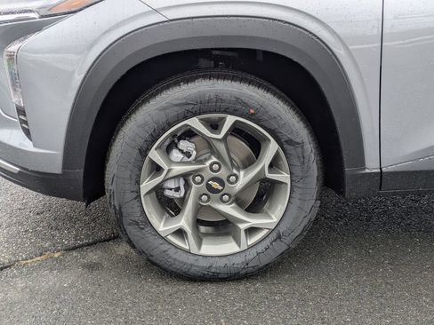 New 2026 Chevrolet Trax LT w/ Driver Confidence Package FWD image 26