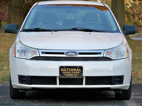 Used 2010 Ford Focus SE FWD image 11