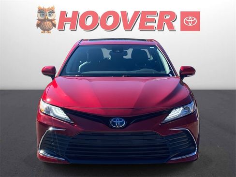 Used 2024 Toyota Camry XLE image 7