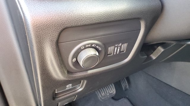 Certified 2024 Jeep Grand Cherokee Altitude AWD/4WD image 9