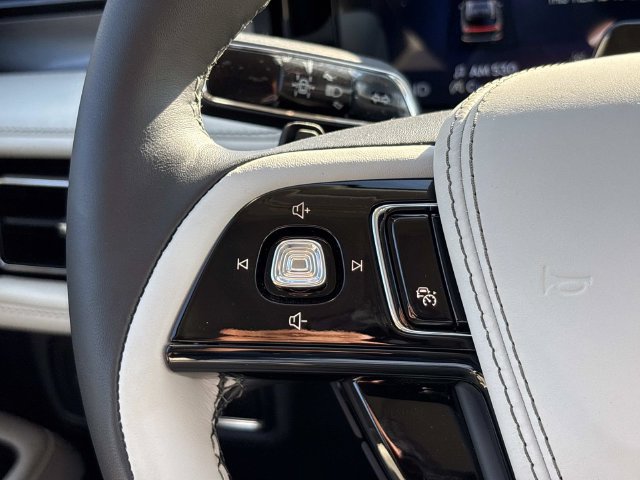 New 2027 Lincoln Aviator AWD image 27