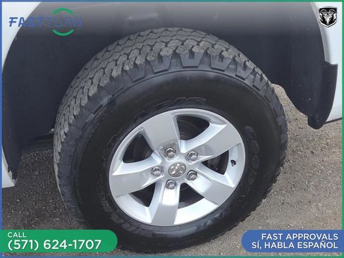 Used 2017 RAM 1500 Express image 29