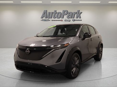 Used 2024 Nissan Ariya AWD image 5