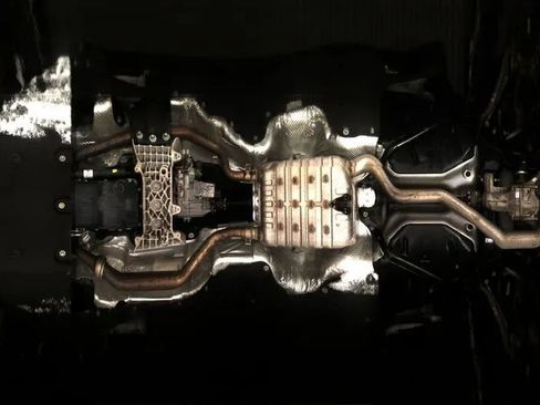 Used 2023 Jeep Grand Cherokee Limited w/ Luxury Tech Group II image 19