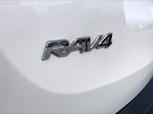 Used 2014 Toyota RAV4 Limited w/ Technology Package FWD image 18