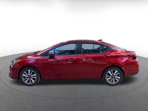 Used 2025 Nissan Versa SV image 4