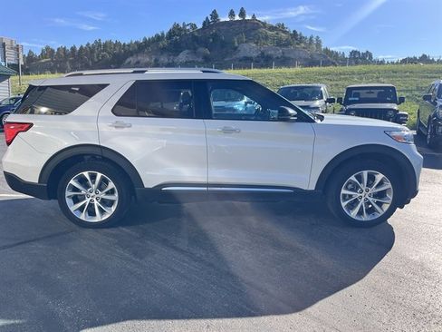 Used 2021 Ford Explorer Platinum AWD/4WD image 4