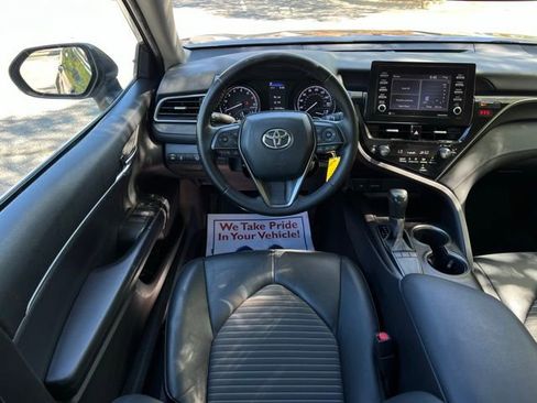 Used 2022 Toyota Camry SE FWD image 30