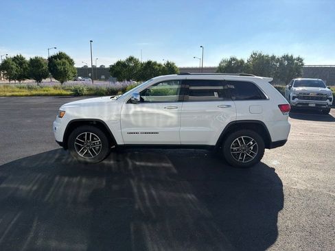 Used 2021 Jeep Grand Cherokee Limited w/ Trailer Tow Group IV AWD/4WD image 2