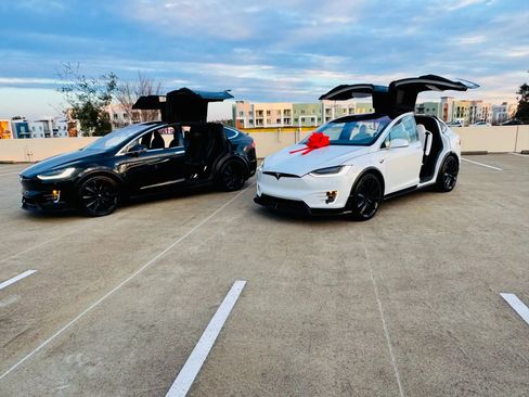 Used 2020 Tesla Model X Long Range image 18