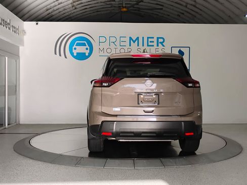 Used 2024 Nissan Rogue SV FWD image 84