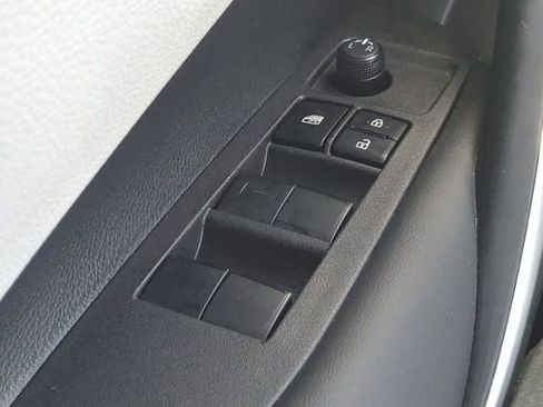 Certified 2024 Toyota Corolla SE image 21