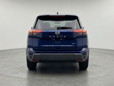 Used 2025 Nissan Rogue SV AWD/4WD image 7