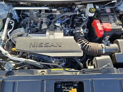 Used 2024 Nissan Rogue S image 21