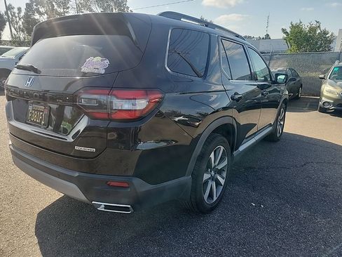 Used 2023 Honda Pilot Touring image 14